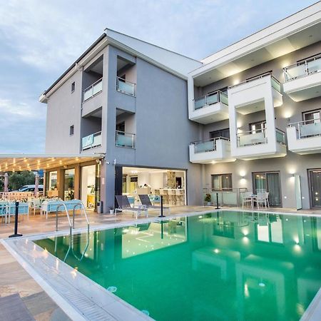 يميناريا Patiras Deluxe B&B المظهر الخارجي الصورة