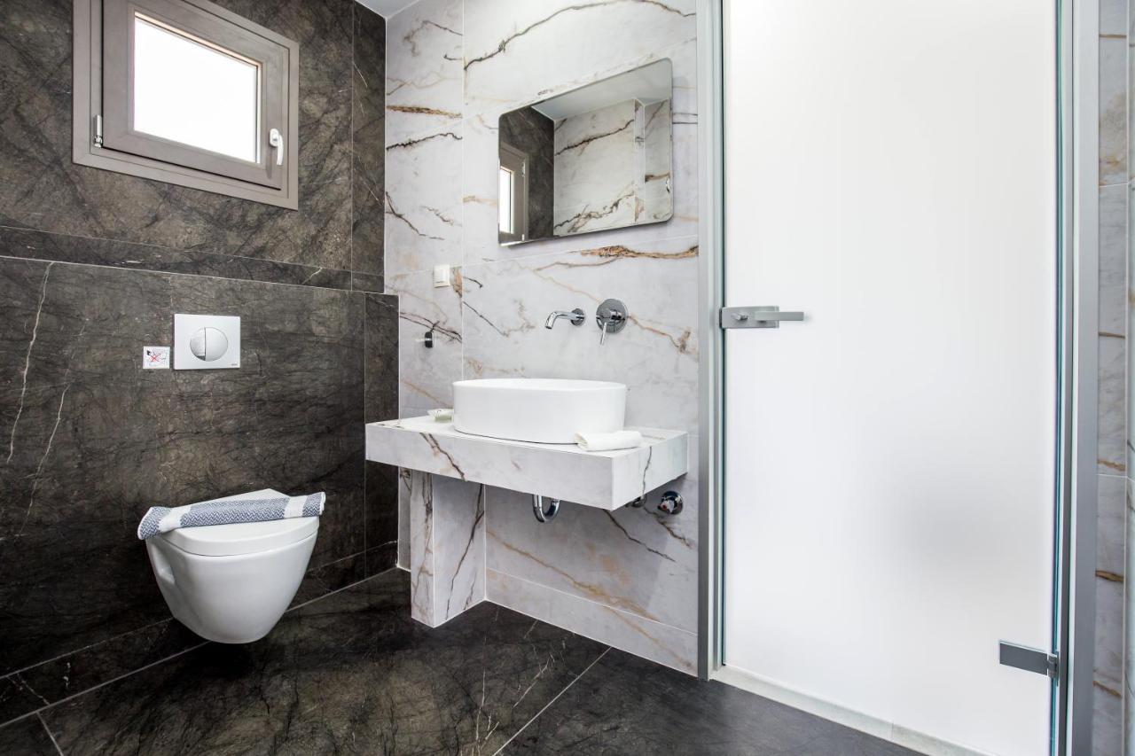 يميناريا Patiras Deluxe B&B المظهر الخارجي الصورة
