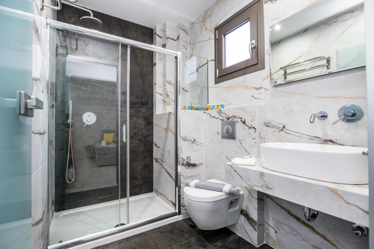 يميناريا Patiras Deluxe B&B المظهر الخارجي الصورة