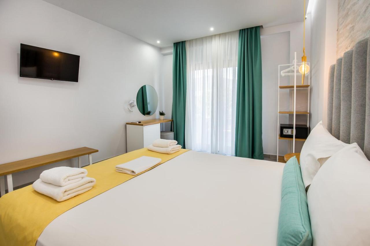 يميناريا Patiras Deluxe B&B المظهر الخارجي الصورة