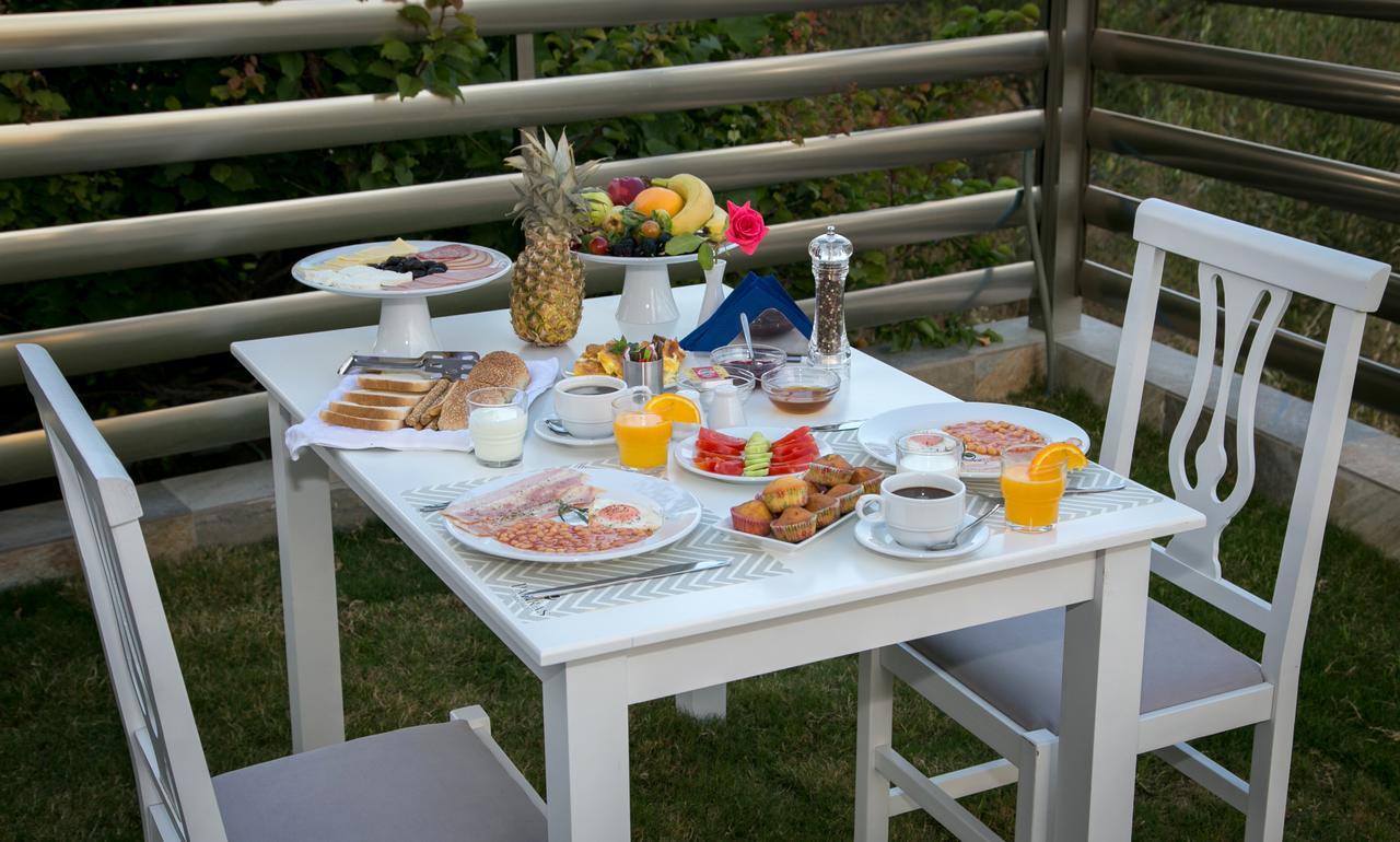 يميناريا Patiras Deluxe B&B المظهر الخارجي الصورة