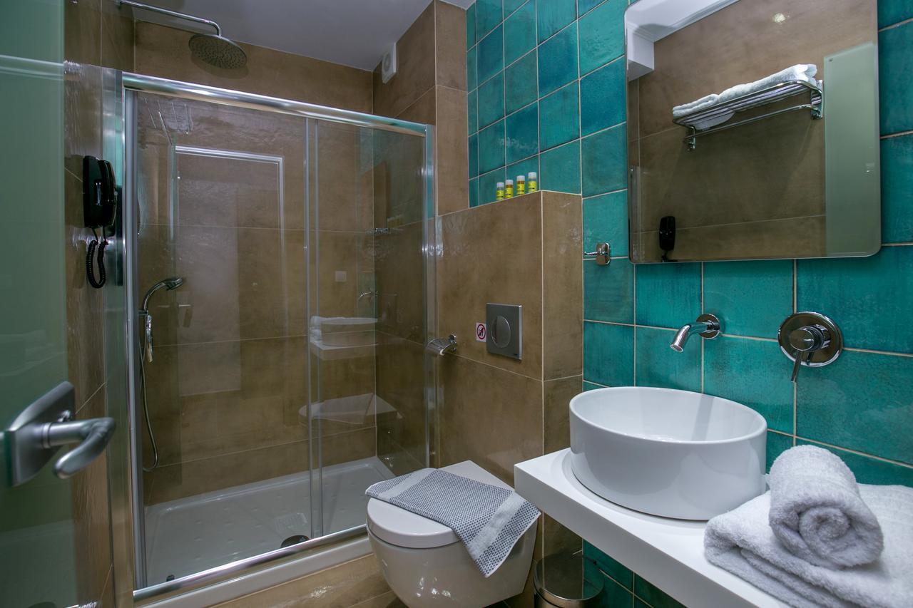 يميناريا Patiras Deluxe B&B المظهر الخارجي الصورة