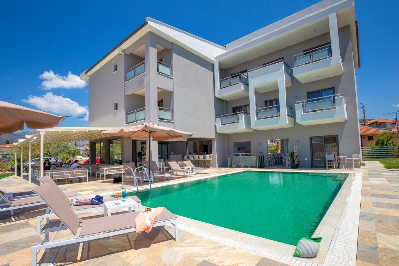 يميناريا Patiras Deluxe B&B المظهر الخارجي الصورة